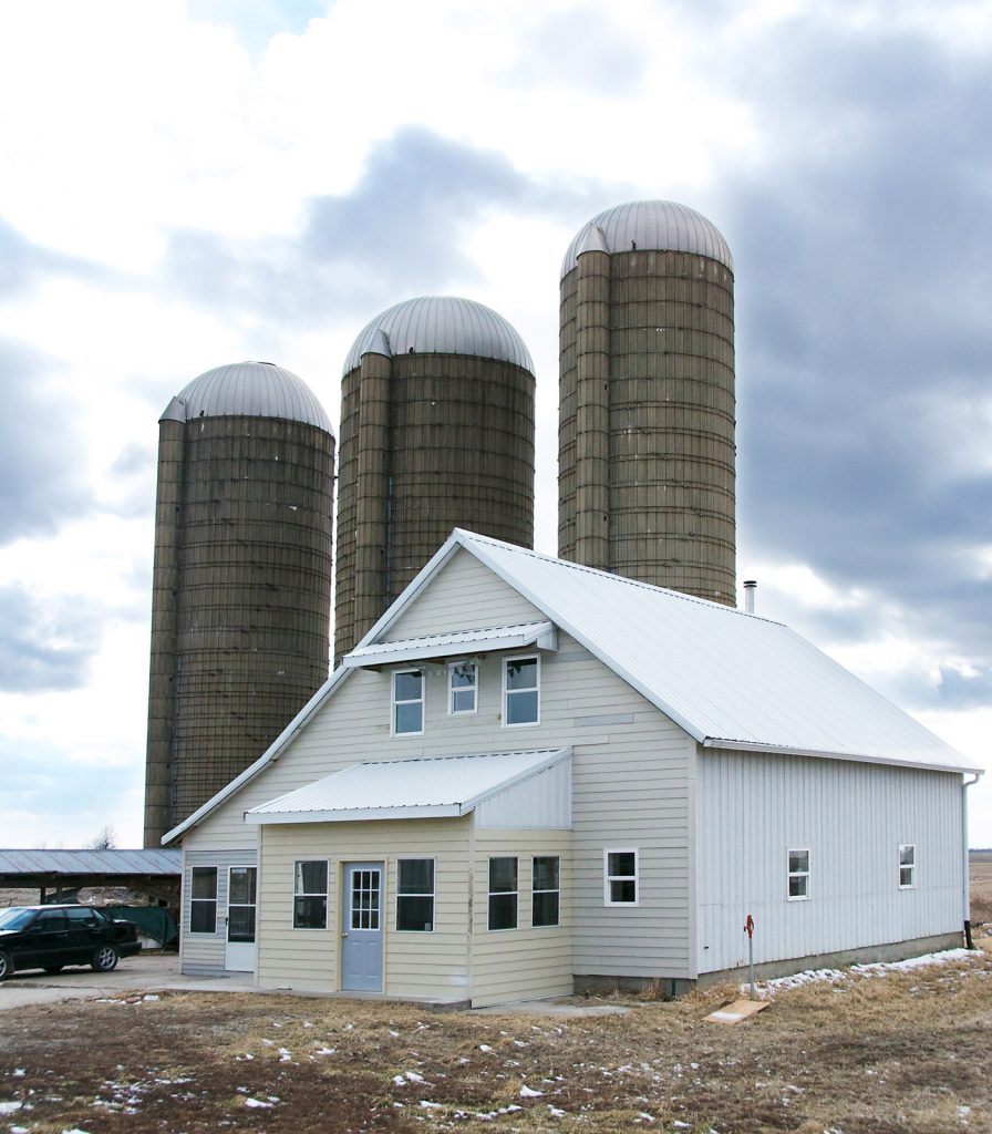 Corn Crib House How An Old Farm Building Became A Snug Home