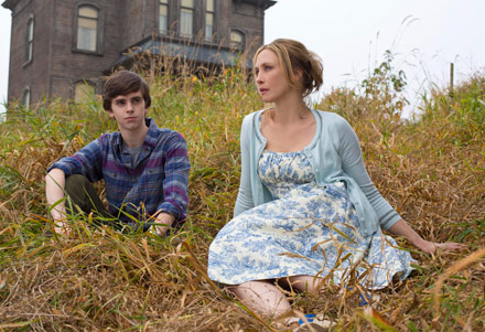 bates motel, vera farmiga